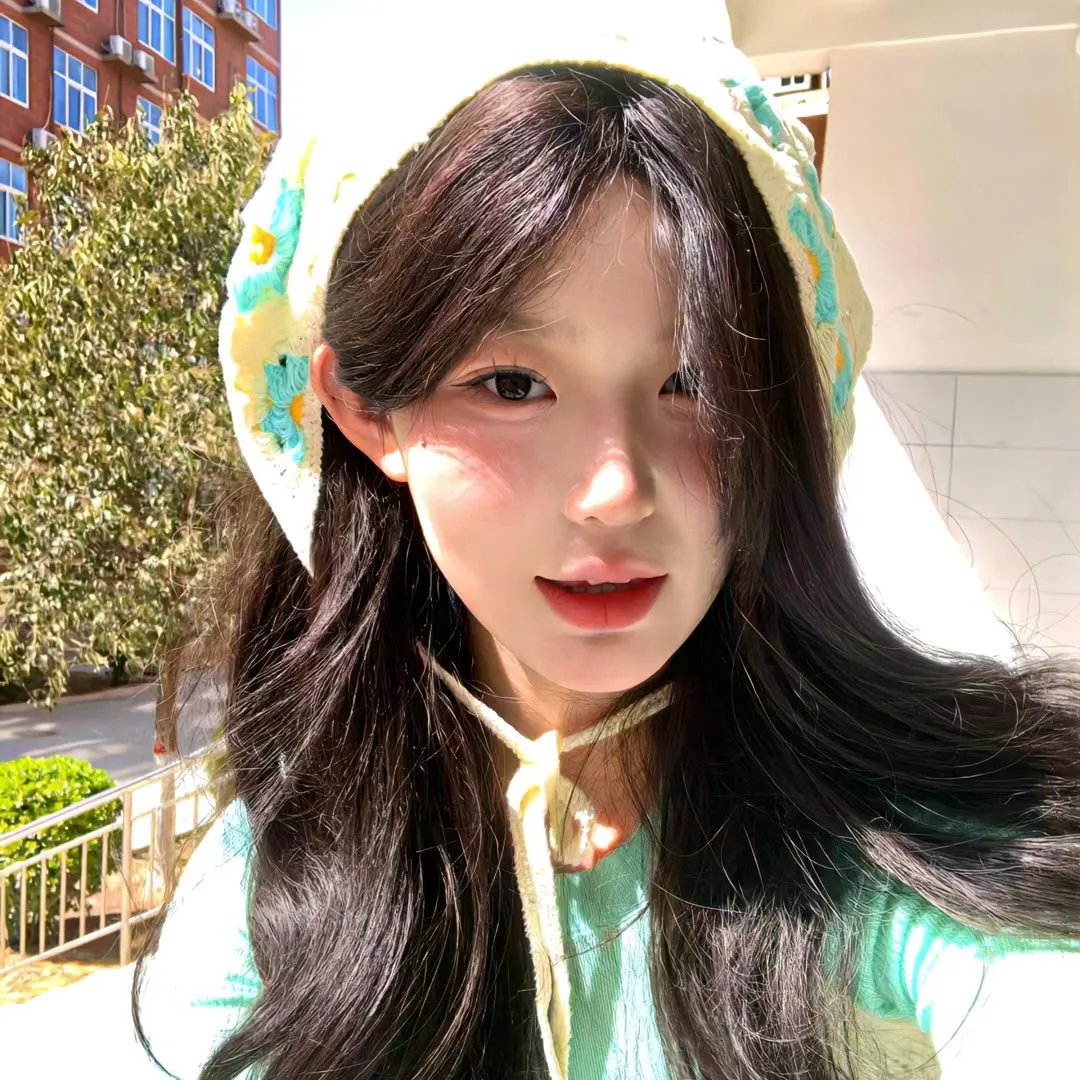 甜蜜寂寞女孩